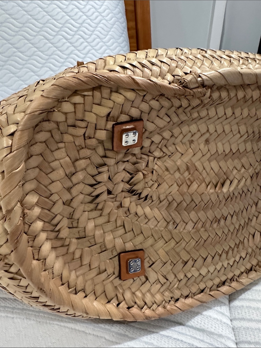 Loewe Anagram Raffia Straw Tote Tan Leather Trim w/ pochette - pink interior - Picture 10 of 14